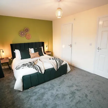 Kandaka-specious Stylish - Suitable For Contractors Leeds (West Yorkshire)