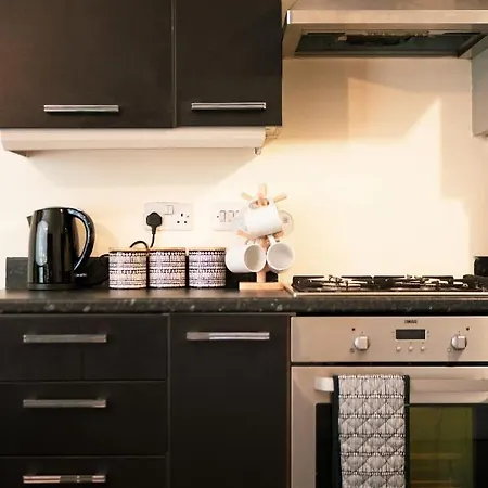 Kandaka-specious Stylish - Suitable For Contractors Holiday home Leeds (West Yorkshire)