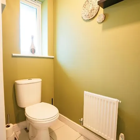 Kandaka-specious Stylish - Suitable For Contractors Holiday home Leeds (West Yorkshire)